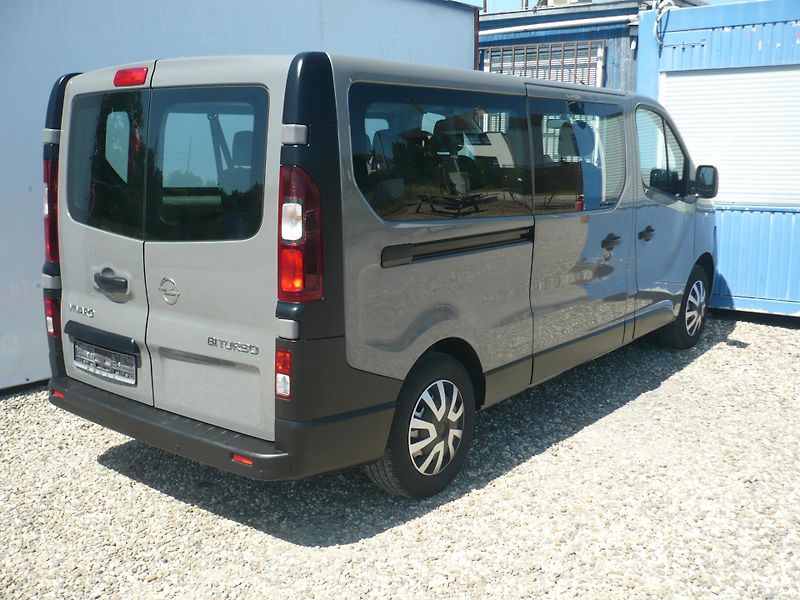 Opel Vivaro 1.6 DCI 92Kw 9Míst Long - fotka 4 z 28