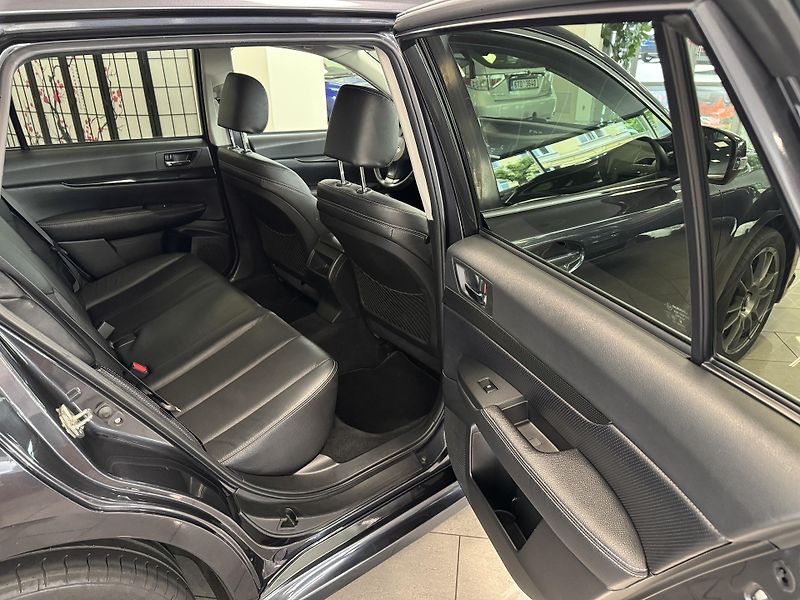 Subaru Legacy kombi 2.0D Sport, 6MT, CZ - fotka 11 z 51