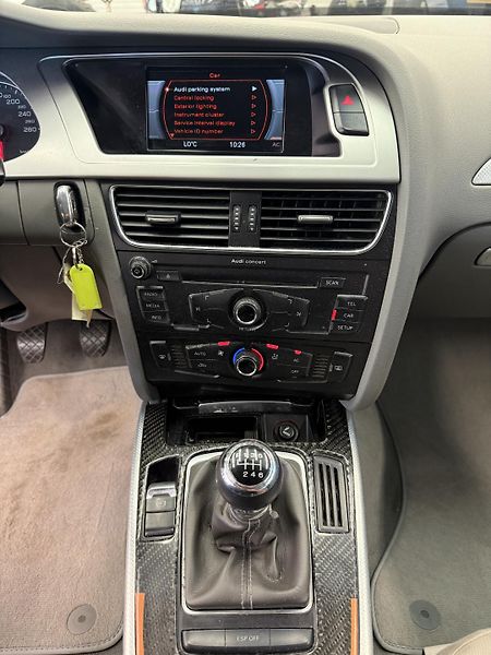 Audi A4 2.0TDI 105 kW - fotka 15 z 20