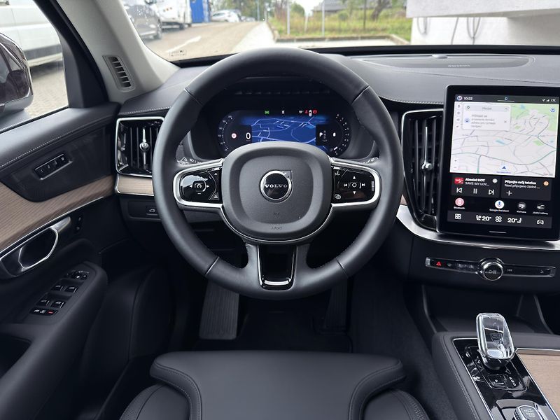 Volvo XC90 B5 AWD PLUS BRIGHT // +kola  - fotka 22 z 51