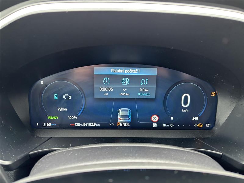 Ford Kuga 2,5 HEV 132kW Titanium - fotka 26 z 36