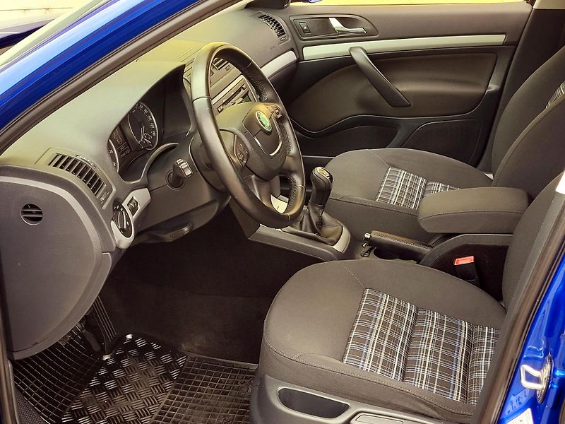 Škoda Octavia 1,2TSi *SERV.KN* Xenony        - fotka 29 z 46