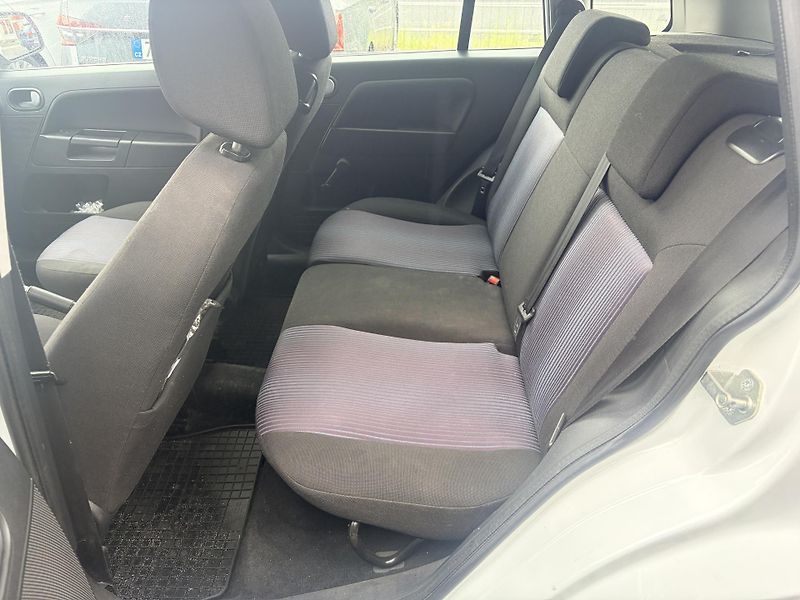 Ford Fusion 1.4 DURATEC LPG - fotka 12 z 14
