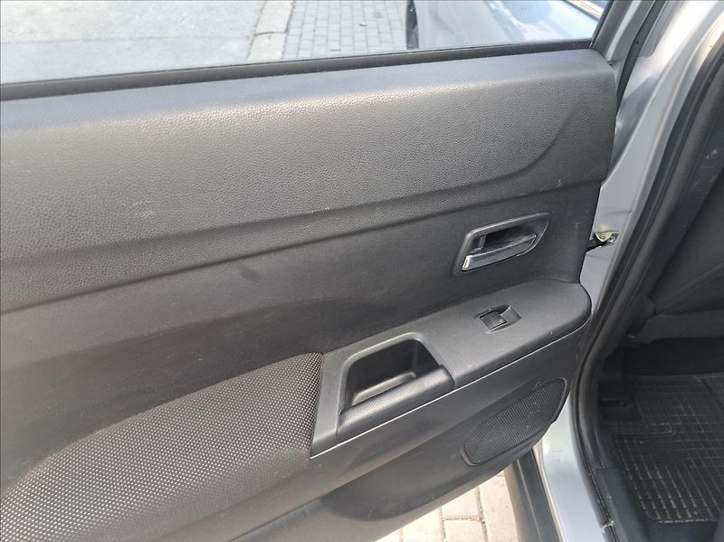 Mitsubishi ASX 1,8 Di-D  4x4 - fotka 39 z 50