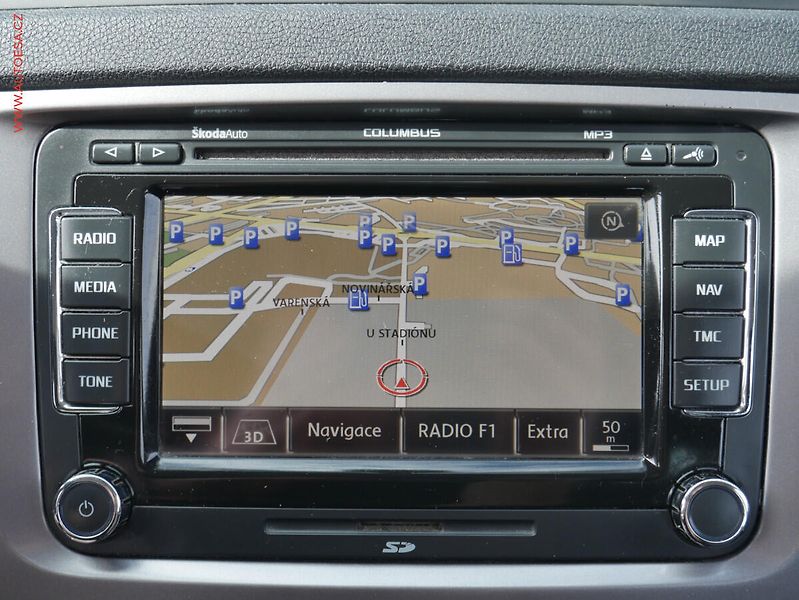 Škoda Octavia (2012) 1.6 TDi, ČR, Elegance - fotka 17 z 23