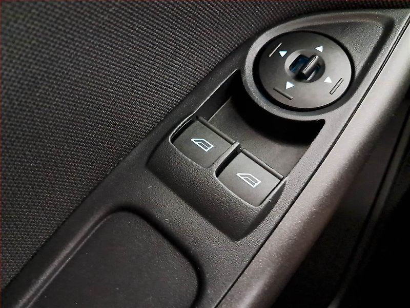 Ford Focus (2017) 1.6 i, Tempomat - fotka 15 z 15
