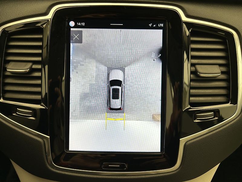 Volvo XC90 2.0 B5 4x4 PLUS Bright Vzduch - fotka 20 z 32