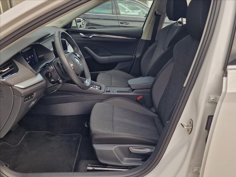 Škoda Octavia 2.0TDI DSG Style,ČR,1.Majitel - fotka 19 z 50
