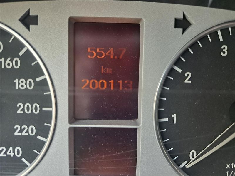 Mercedes-Benz Třídy B B180 i   1,7 - fotka 31 z 35