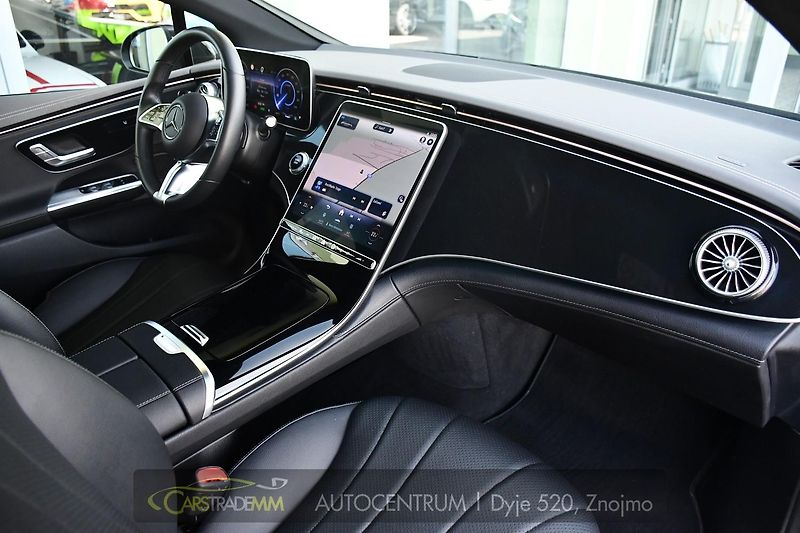 Mercedes-Benz EQE 350+ 4MATIC - fotka 15 z 54