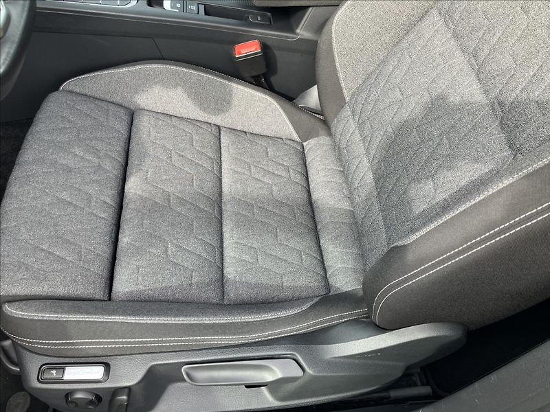 Volkswagen Passat 2,0 TAŽNÉ, KEYLESS, EL.KUFR - fotka 11 z 36