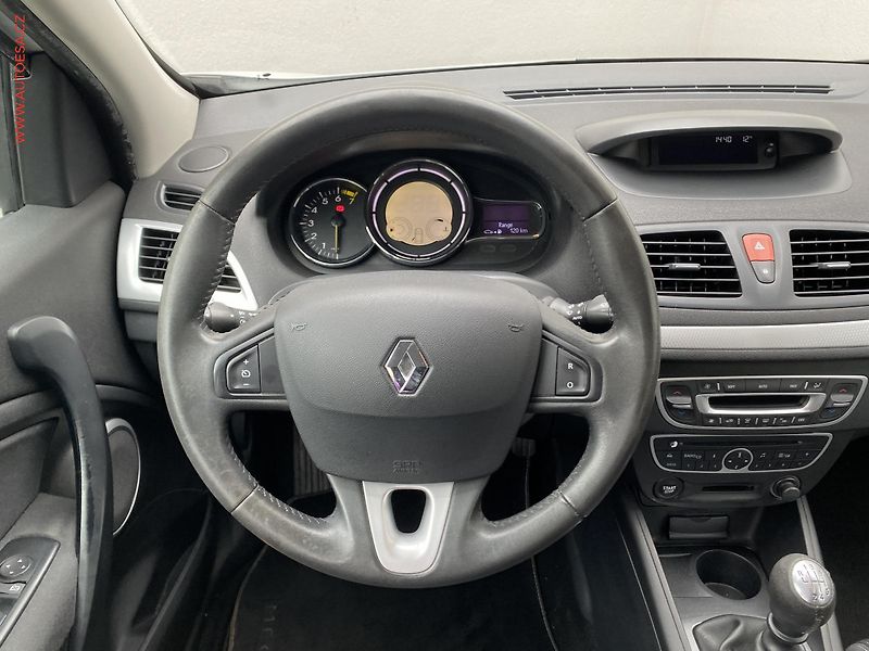 Renault Mégane (2010) 1.4TCe, 2.maj,ČR, STK3/28 - fotka 11 z 15