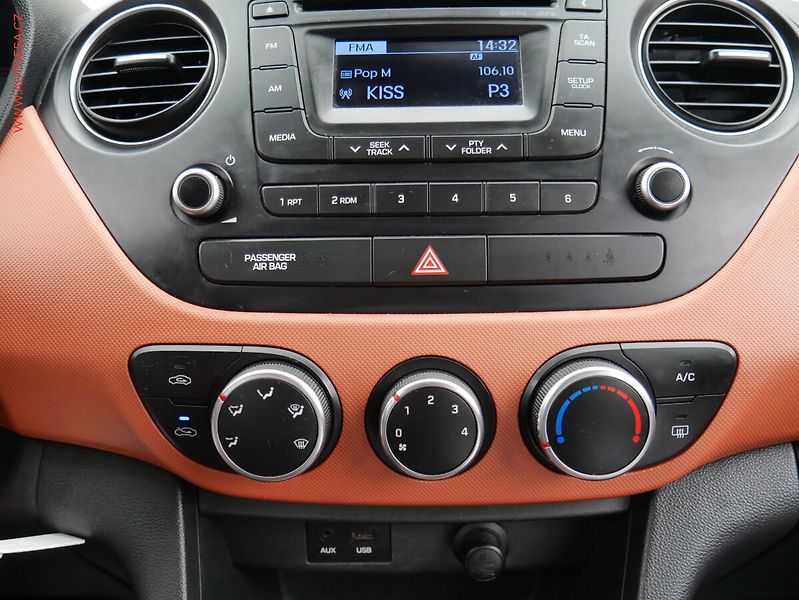 Hyundai i10 (2014) 1.0i, ČR, AC, temp - fotka 17 z 18