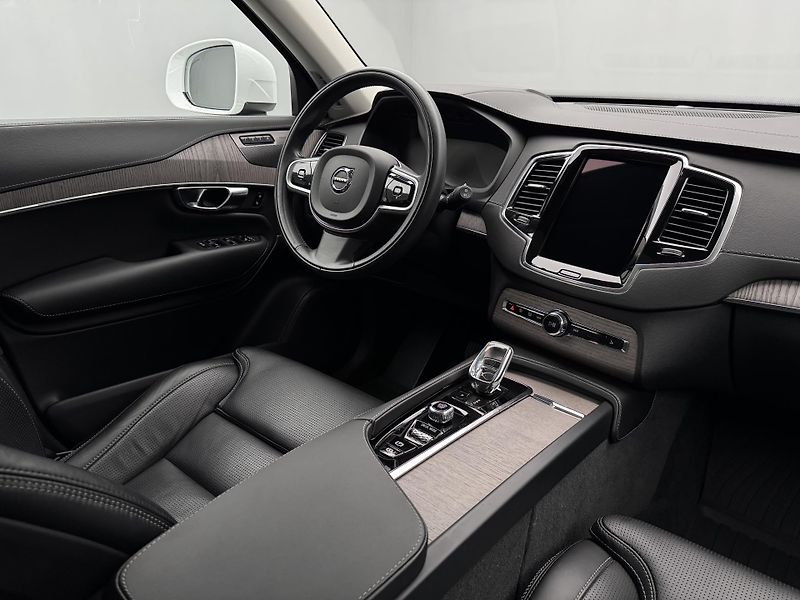 Volvo XC90 B5 AWD INSCRIPTION AUT CZ - fotka 31 z 55