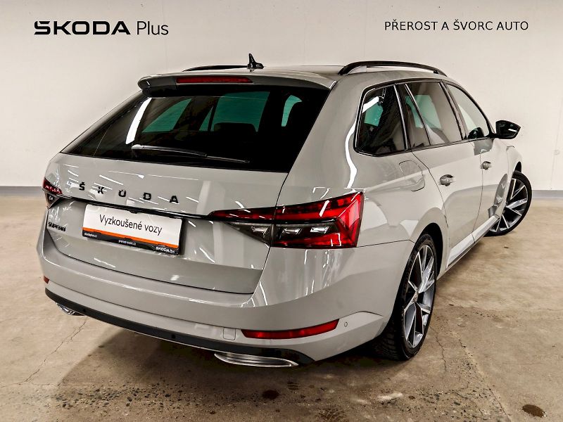 Škoda Superb (2023) Combi 2.0 TSI 140 kW DSG Sport - fotka 2 z 32