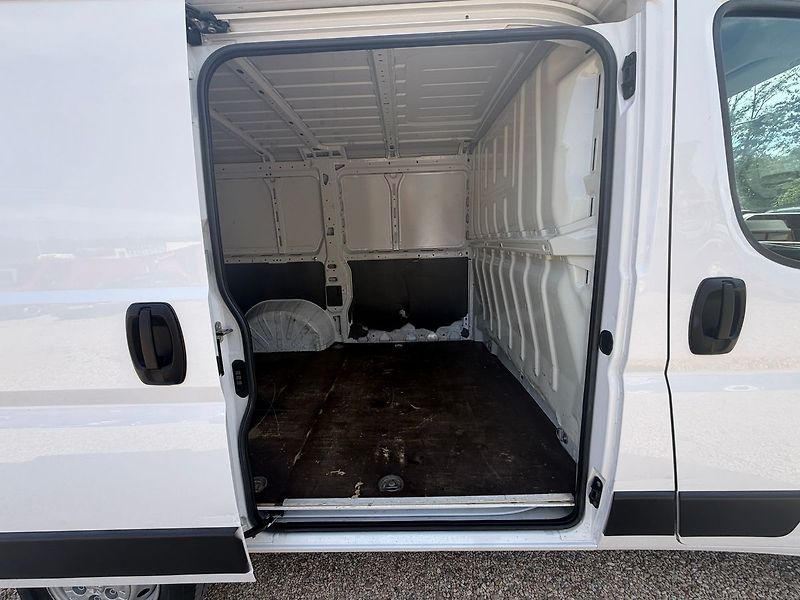 Peugeot Boxer 2.2BHDI 88kw*L1H1*CZ*DPH* - fotka 21 z 29