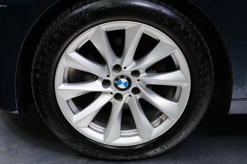 BMW Řada 3 - fotka 10 z 28