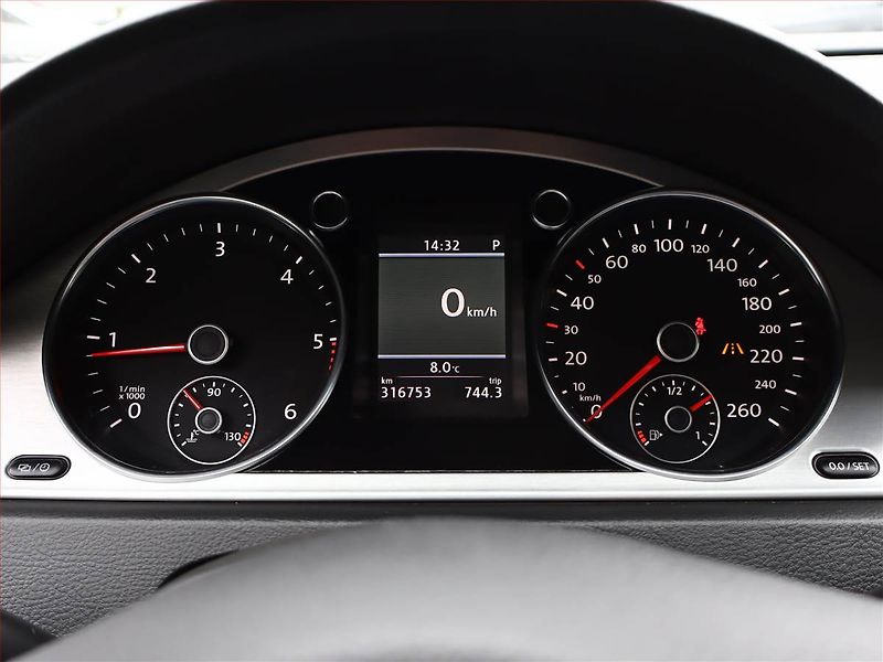 Volkswagen Passat (2012) Highline 2.0 TDI, 4X4 - fotka 9 z 19