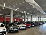Nedaleko Poděbrad začíná fungovat největší autosalon ojetých aut v Evropě