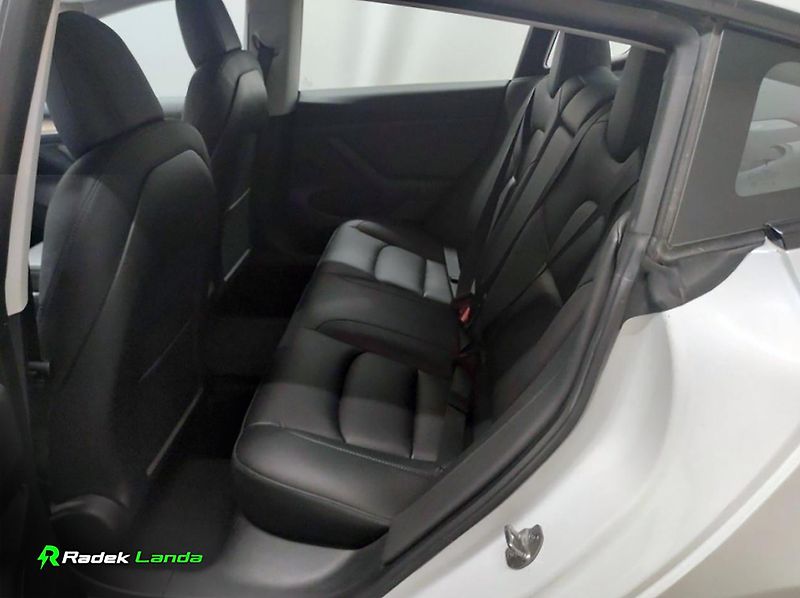 Tesla Model 3 (2022) AWD | Dual Motor, AMD Ryzen - fotka 8 z 8