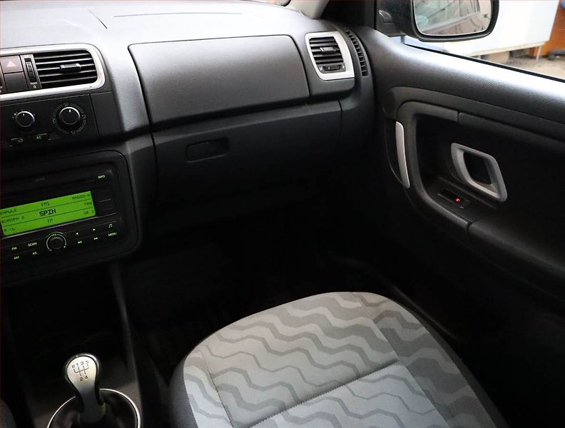 Škoda Fabia (2009) 1.2 12V, Eko.zaplacen - fotka 8 z 15