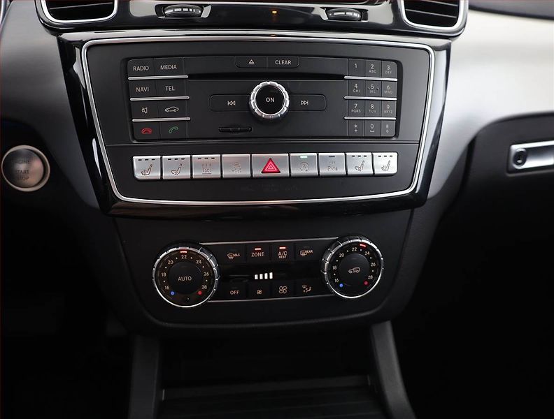 Mercedes-Benz GLS (2017) 350 d 4MATIC - fotka 10 z 21