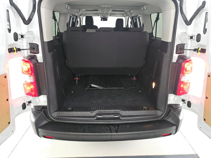 Toyota ProAce Verso (2024) 2.0D 140k L2 COMBI 8MÍST - fotka 24 z 24