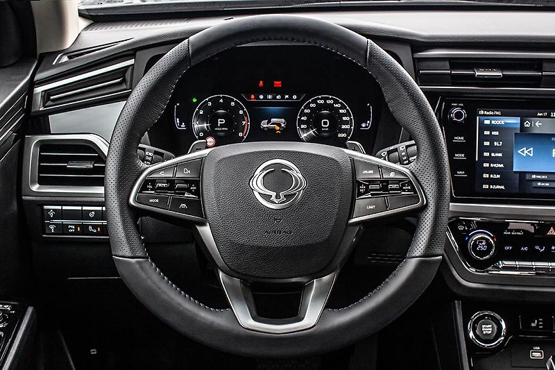 SsangYong Korando 1,5 GDI AT 2WD STYLE+TECH+ACC - fotka 11 z 15