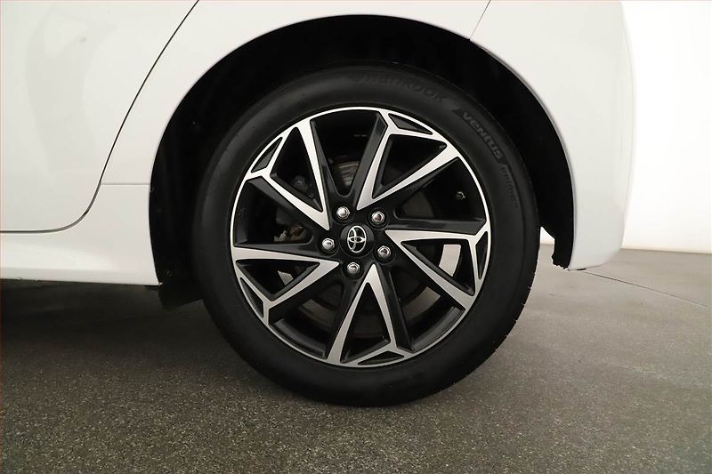 Toyota Yaris (2023) 1.5 VVT-i Hybrid, Automat, ČR - fotka 12 z 18