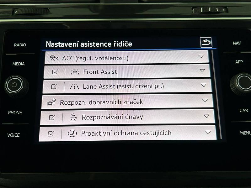 Volkswagen Tiguan (2022) 1.5 TSI 110kW záruka LED manuá - fotka 13 z 30