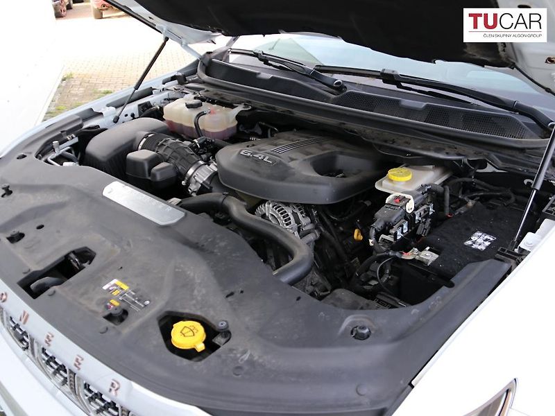Jeep Grand Wagoneer (2023) 6.4 V8 SERIES III LPG  - fotka 36 z 36