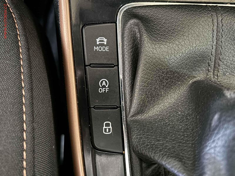 Škoda Fabia (2022) 1.0 TSi, Style, DSG, LED - fotka 16 z 16