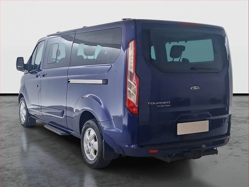 Ford Tourneo Custom (2016) Titanium 2.0 EcoBlue, ČR - fotka 4 z 21