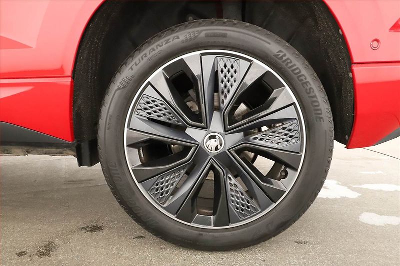 Škoda Karoq (2024) Sportline 1.5 TSI - fotka 12 z 17