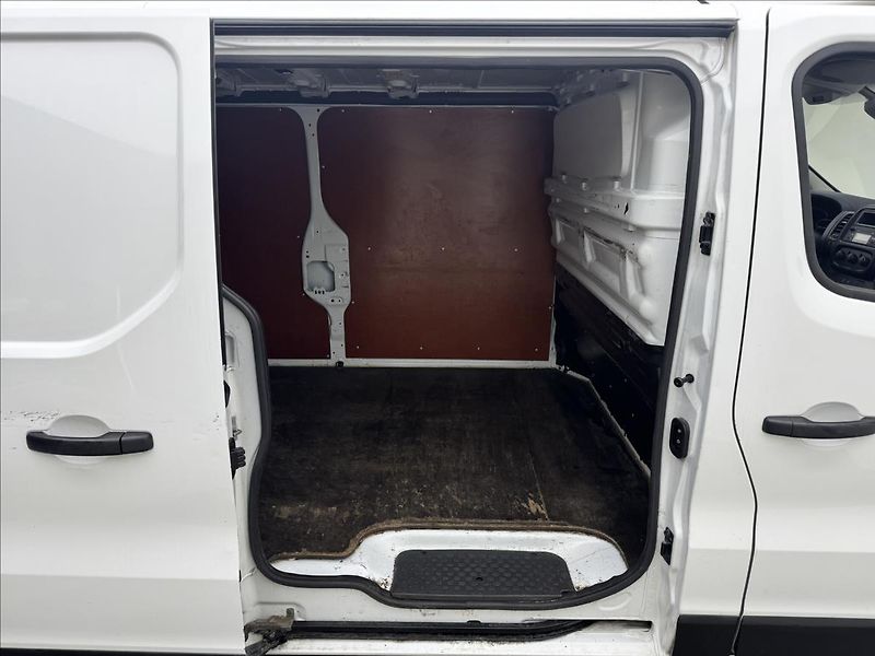 Opel Vivaro 1,6 89kW KLIMA DPH 1.MAJ CZ TZ - fotka 28 z 32