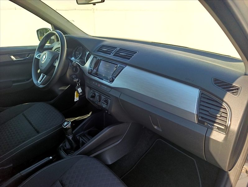 Škoda Fabia 1,4 TDi Klima,Tempomat,Alukola - fotka 26 z 31