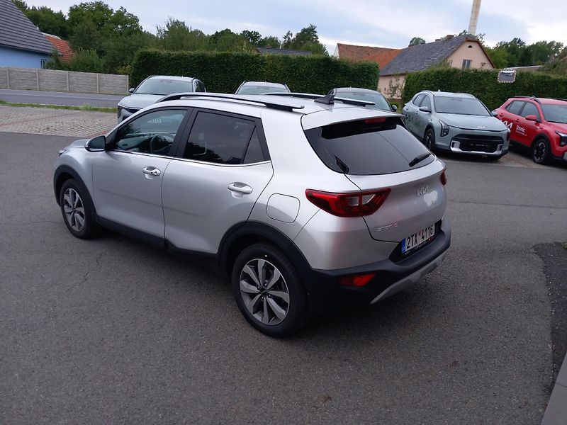 Kia Stonic (2025) 1,2 DPI EXCLUSIVE PLUS - fotka 3 z 7