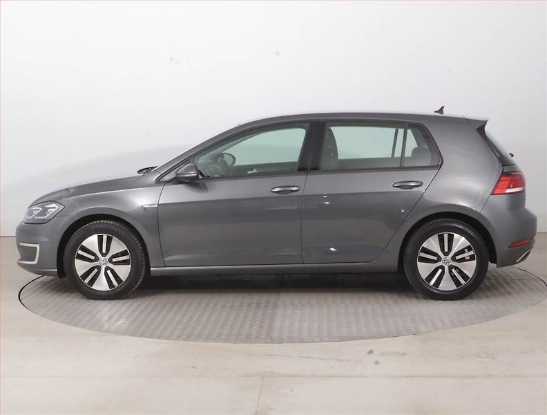 Volkswagen Golf (2018) 32 kWh - 37 Ah, SoH 84% - fotka 3 z 18