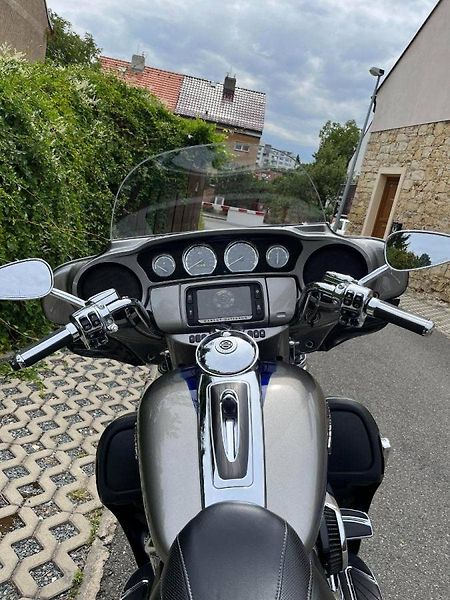 Harley-Davidson FLHTKSE ULTRA LIMITED CVO (2017) AKČNÍ CENA - fotka 8 z 15