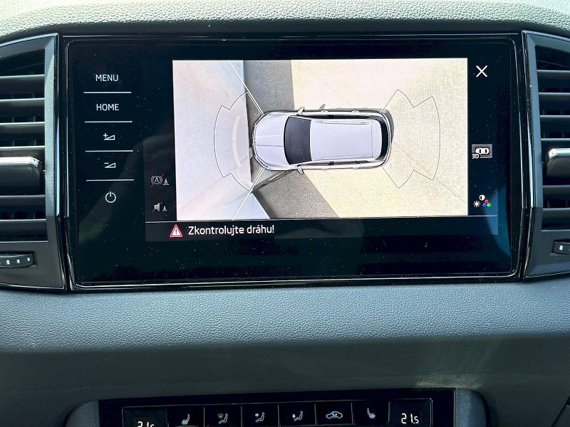 Škoda Karoq (2025) DSG 1.5 TSI / 110 kW / SPORTLI - fotka 11 z 33