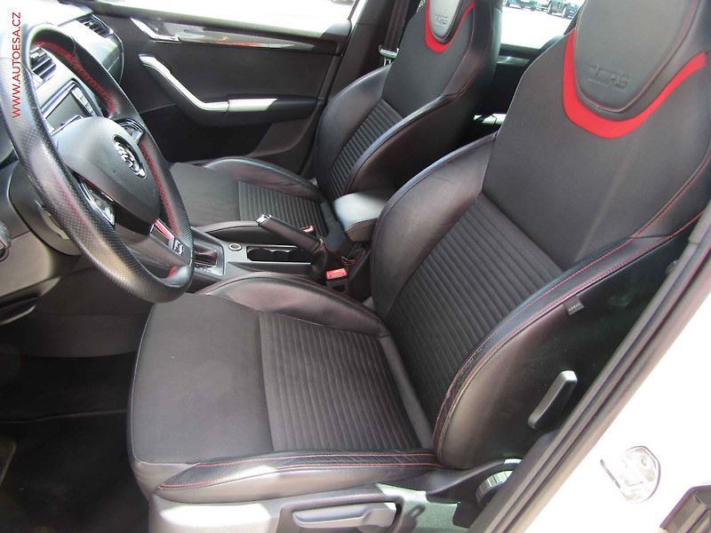 Škoda Octavia (2013) 2.0TDi, RS, DSG, navi, bixen - fotka 9 z 21