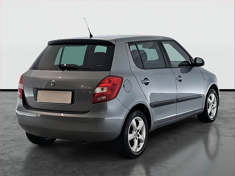 Škoda Fabia (2012) Ambiente 1.2 TSI, Serv.kniha - fotka 5 z 17