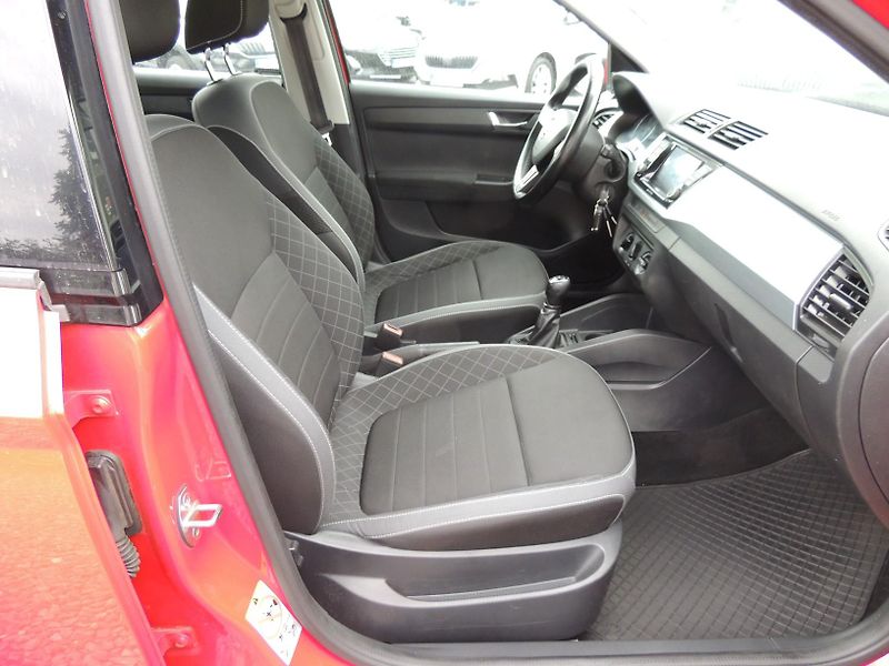 Škoda Fabia (2018) 1.0MPi,55kw,Amb,1.maj,ČR - fotka 30 z 43
