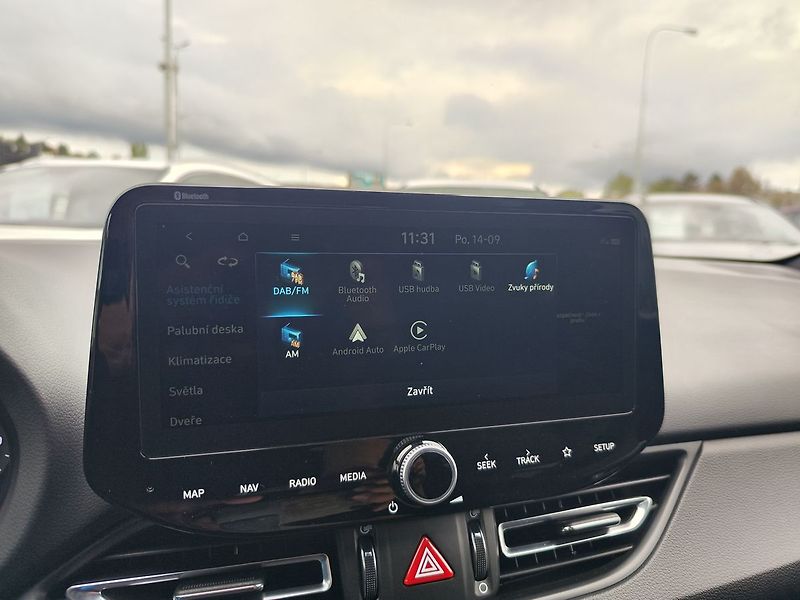 Hyundai i30 1.5 T-GDI/117kW N-Line DCT - fotka 17 z 32
