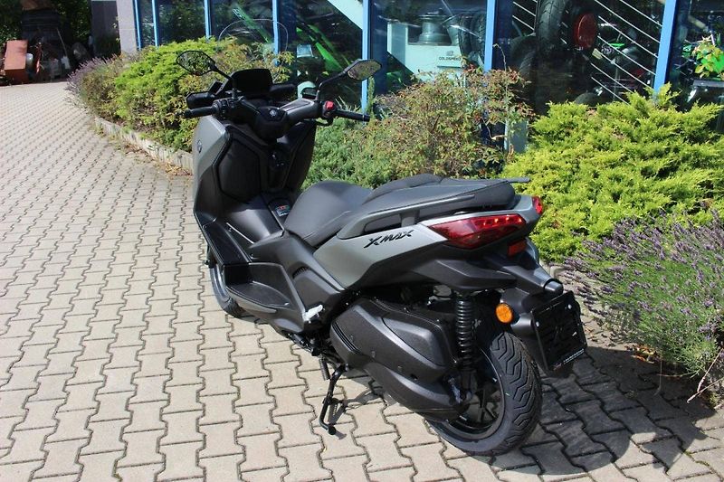 Yamaha X-Max 300 (2025) TECH CAMO 2025 Skladem - fotka 3 z 8