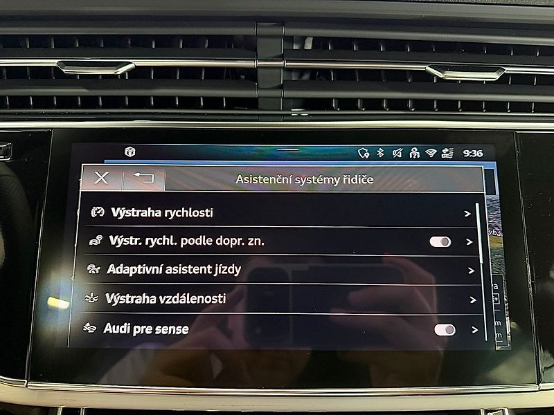 Audi Q8 50 TDI QUATTRO S-LINE, WEBASTO - fotka 21 z 33