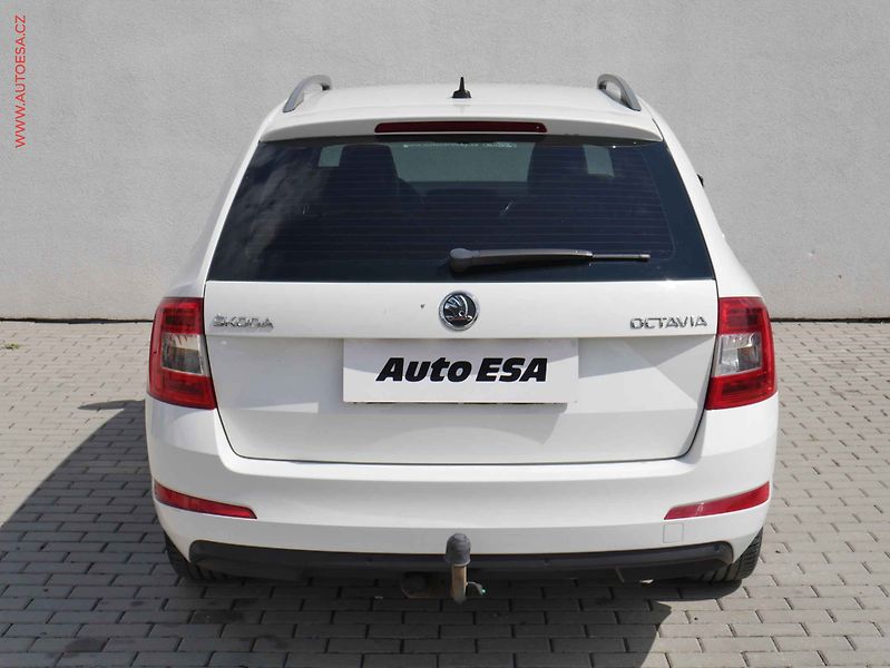 Škoda Octavia (2014) 1.6TDi, AC, tempo, park.asist - fotka 5 z 19