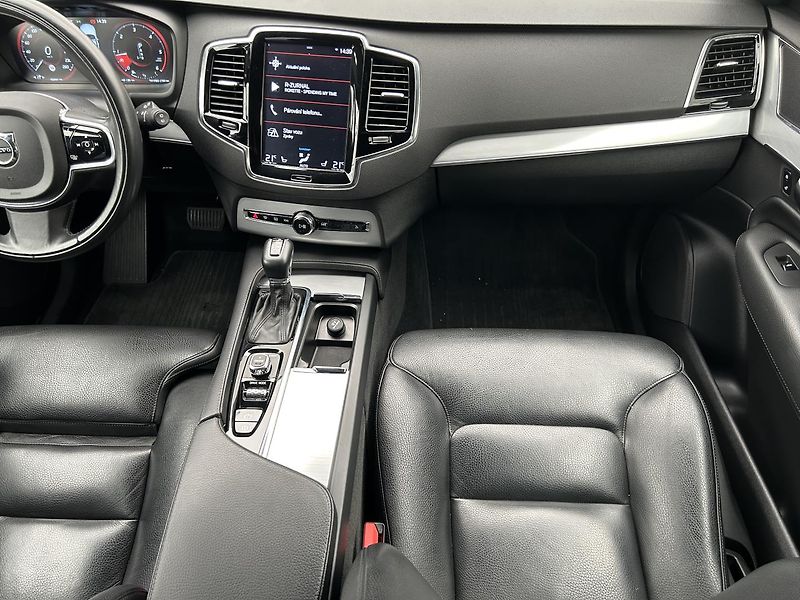 Volvo XC90 2.0 D5 4x4 Mommentum PRO - fotka 15 z 29