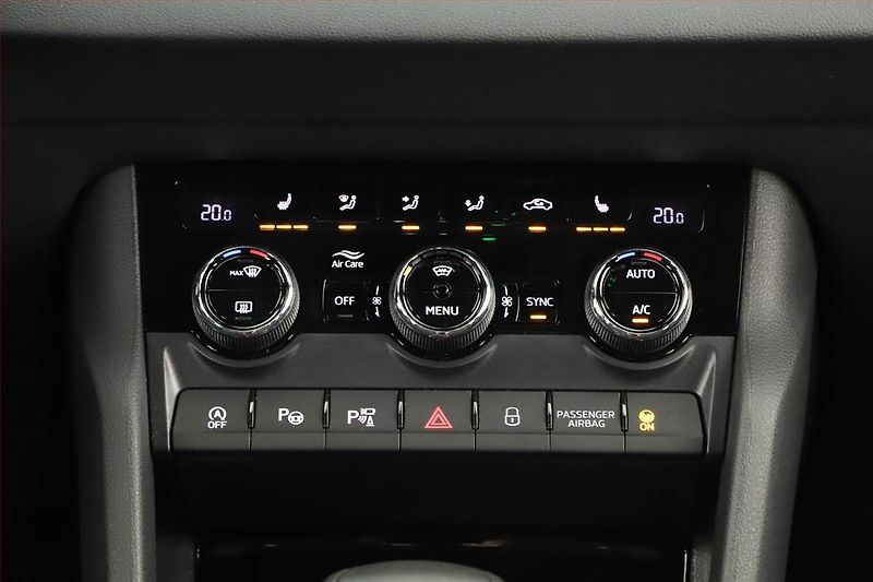Škoda Karoq (2025) 1.5 TSI, Sportline, Navigace - fotka 13 z 20