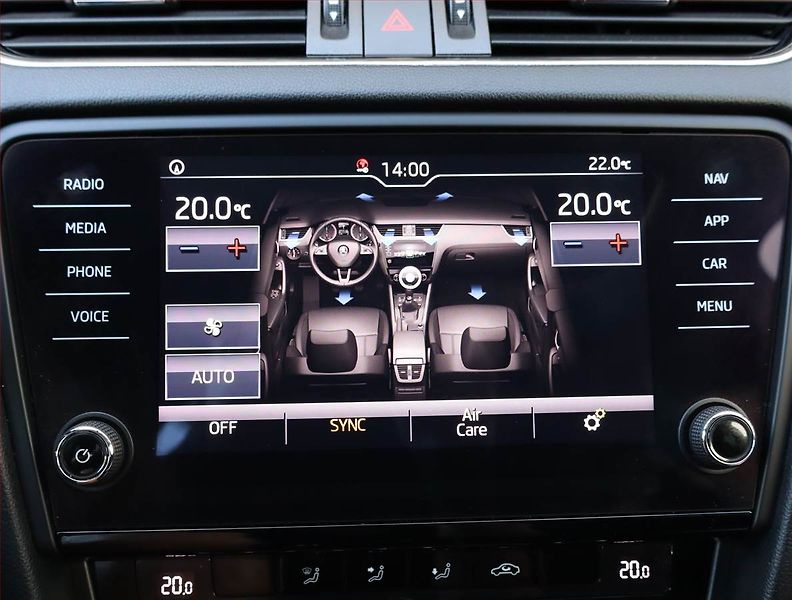 Škoda Octavia (2018) 1.0 TSI, Navi, Tempomat - fotka 17 z 23